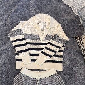 Heartloom V-Neck Sweater Set in Cream and Black